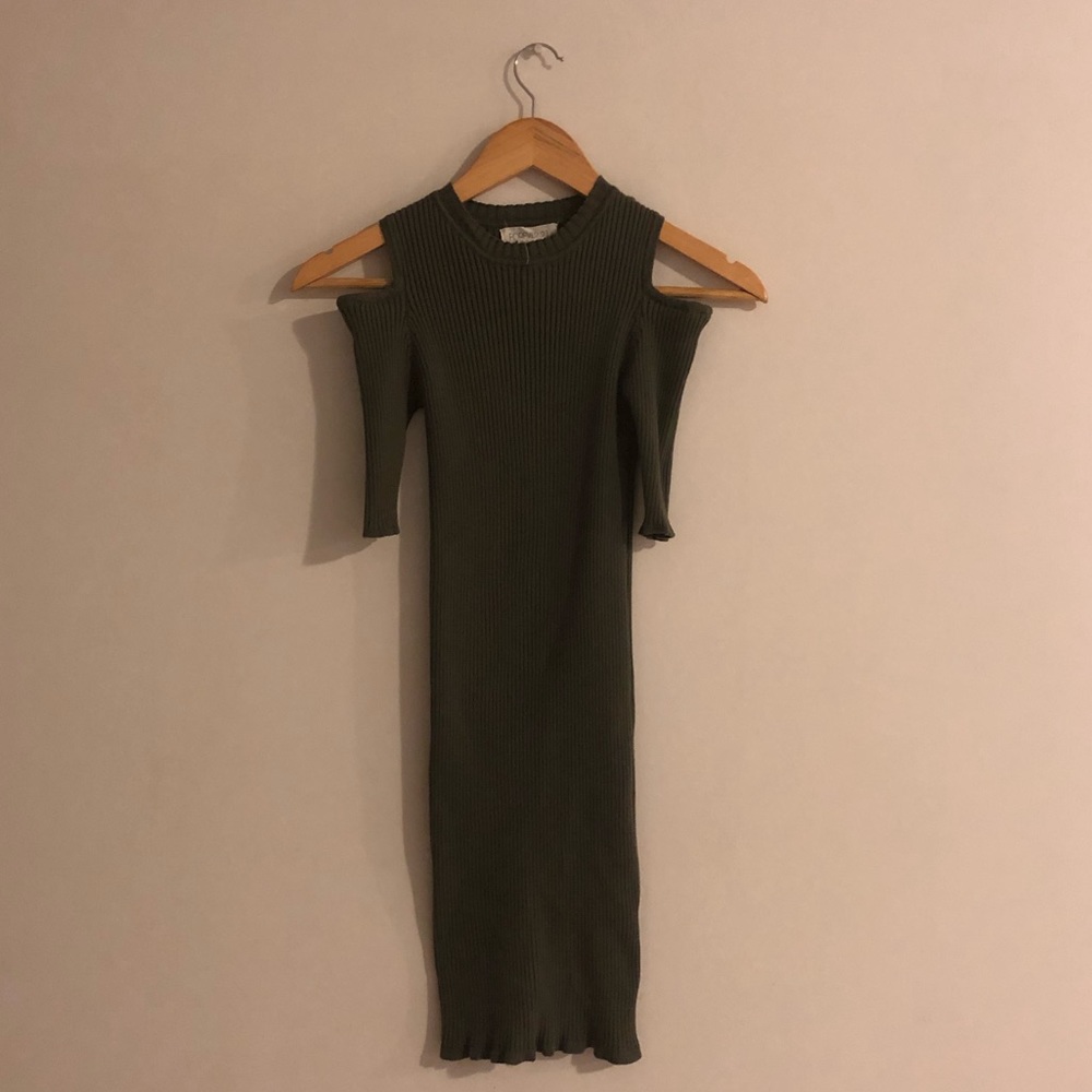Bodycon Shoulder Cut Out, Olive Green